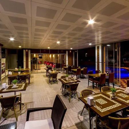 Ketenci Center Ξενοδοχείο 4*